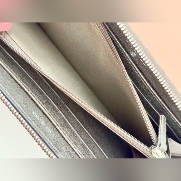 RARE Chanel Camellia Flower Long Zippy Wallet Metallic Silver - Picture 10 of 15